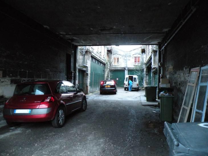  cour d'immeuble